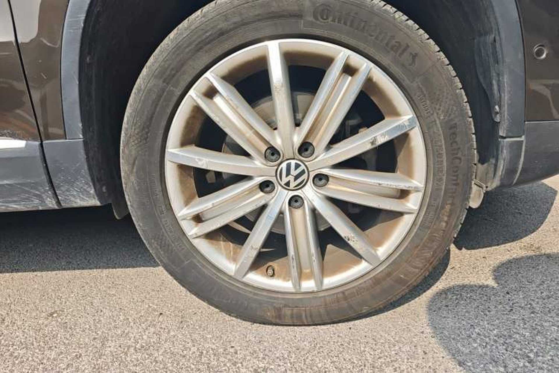 Used Volkswagen Tiguan 2013 2.0 TSI Automatic All-Wheel-Drive Flagship Edition Right Front Wheel Hub