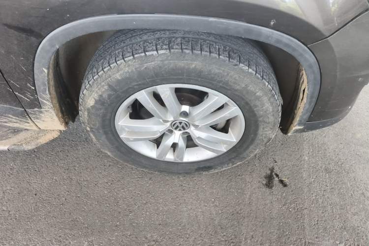 Used Volkswagen Tiguan 2013 1.8TSI Automatic Two-Wheel Drive Trend Edition Right Front Wheel Hub