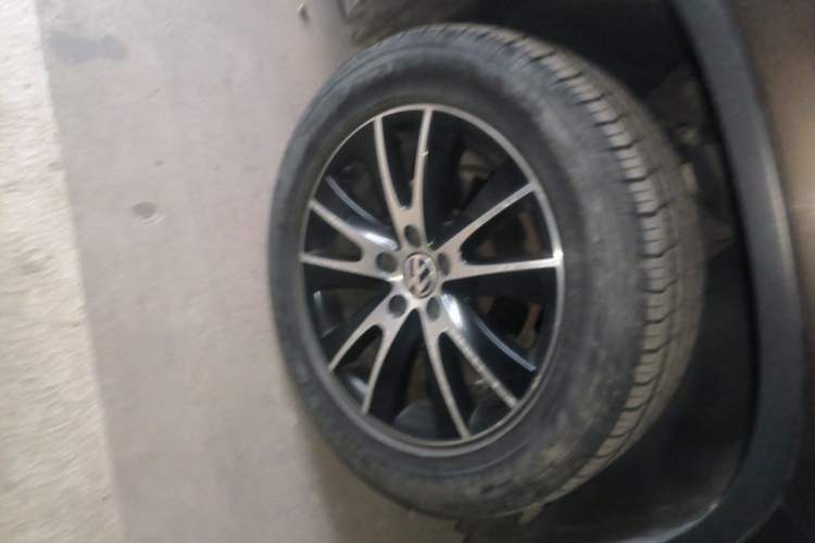 Used Volkswagen Tiguan 2013 1.8TSI Automatic Two-Wheel Drive Luxury Model Right Front Wheel Hub