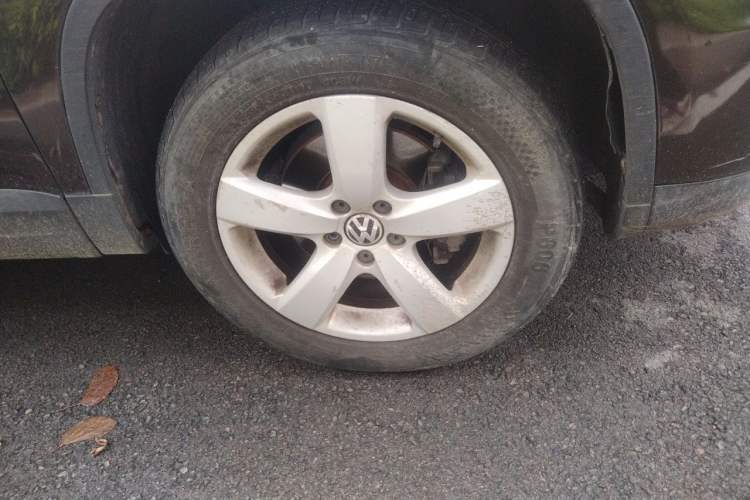 Used Volkswagen Tiguan 2013 1.8 TSI Automatic Two-Wheel Drive Comfort Edition Right Front Wheel Hub