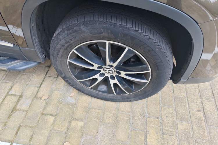 Used Volkswagen Tiguan 2013 1.8TSI Automatic Two-Wheel Drive Luxury Model Right Front Wheel Hub