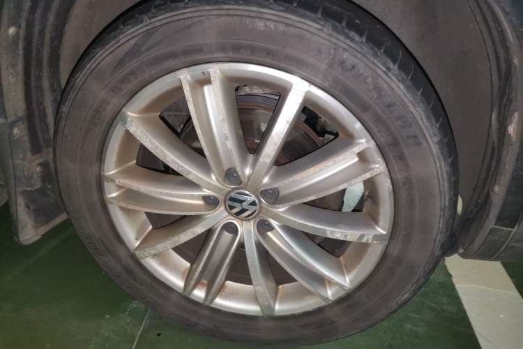 Used Volkswagen Tiguan 2013 1.8TSI Automatic Two-Wheel Drive Luxury Model Right Front Wheel Hub
