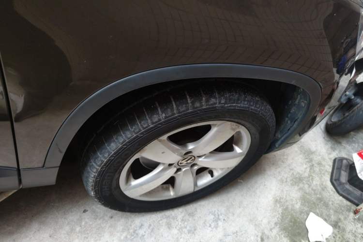 Used Volkswagen Tiguan 2013 1.8TSI Automatic All-Wheel-Drive Comfort Edition Right Front Wheel Hub
