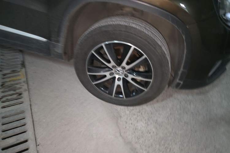 Used Volkswagen Tiguan 2013 1.8TSI Automatic Two-Wheel Drive Luxury Model Right Front Wheel Hub