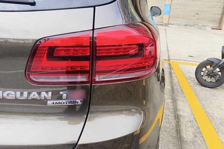 Used Volkswagen Tiguan 2013 1.8 TSI Automatic All-Wheel Drive Luxury Model Right Rear Taillight