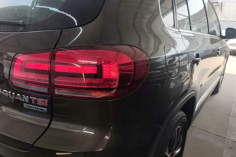 Used Volkswagen Tiguan 2013 2.0 TSI Automatic All-Wheel Drive Luxury Edition Right Rear Taillight