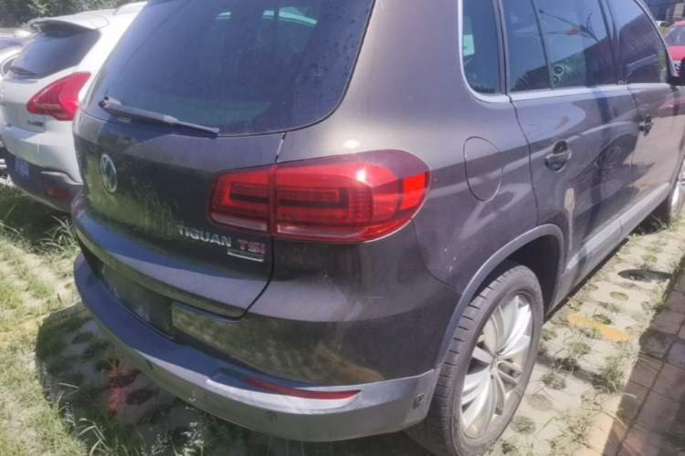Used Volkswagen Tiguan 2013 2.0 TSI Automatic All-Wheel-Drive Flagship Edition Right Rear Taillight