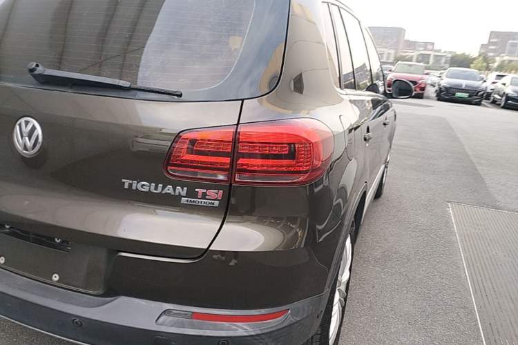 Used Volkswagen Tiguan 2013 2.0 TSI Automatic All-Wheel-Drive Flagship Edition Right Rear Taillight