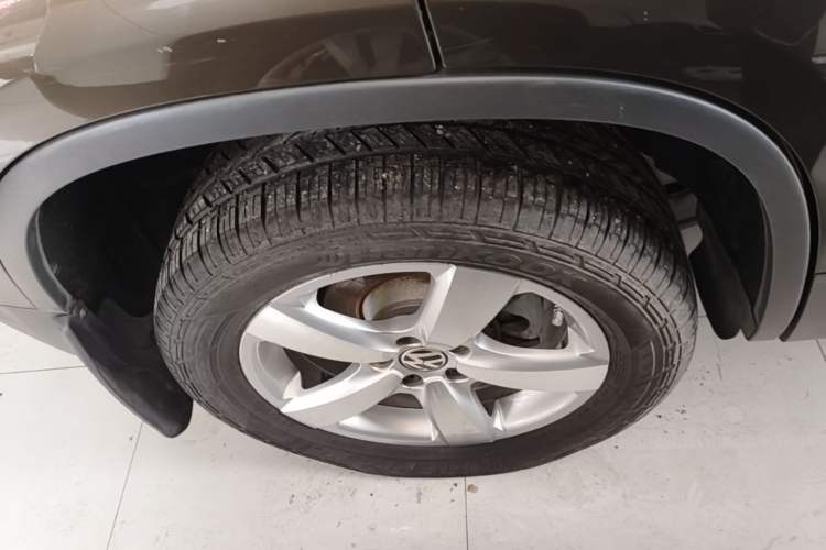 Used Volkswagen Tiguan 2013 1.8 TSI Automatic Two-Wheel Drive Comfort Edition Right Rear Wheel Hub
