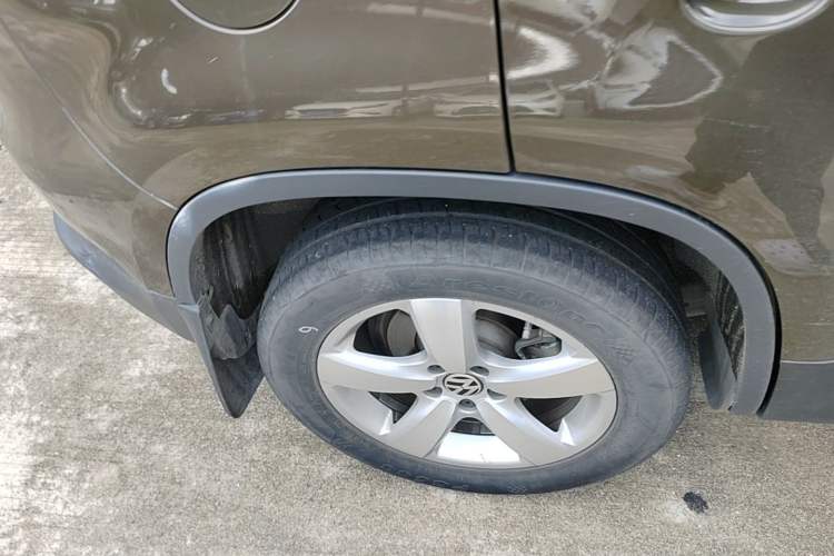 Used Volkswagen Tiguan 2013 1.8 TSI Automatic Two-Wheel Drive Comfort Edition Right Rear Wheel Hub