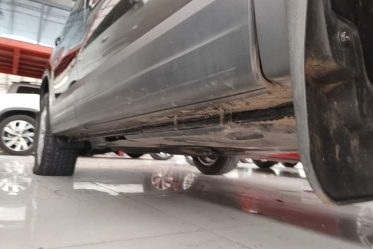 Used Volkswagen Tiguan 2013 1.8 TSI Automatic Two-Wheel Drive Comfort Edition Right Side Sill