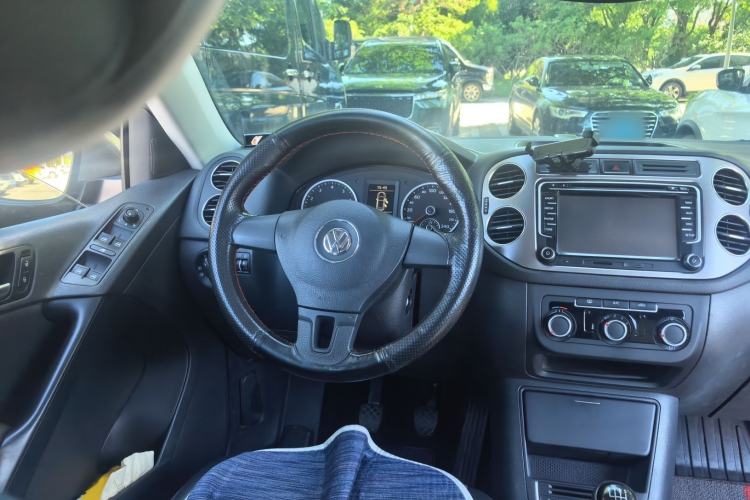 Used Volkswagen Tiguan 2013 1.8TSI Manual Two-Wheel Drive Trend Edition Steering Wheel