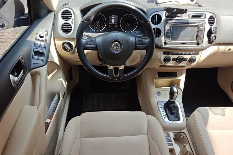 Used Volkswagen Tiguan 2013 2.0 TSI Automatic All-Wheel-Drive Flagship Edition Steering Wheel