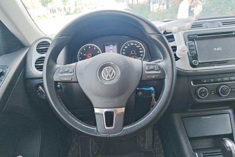 Used Volkswagen Tiguan 2013 1.8TSI Automatic Two-Wheel Drive Luxury Model Steering Wheel