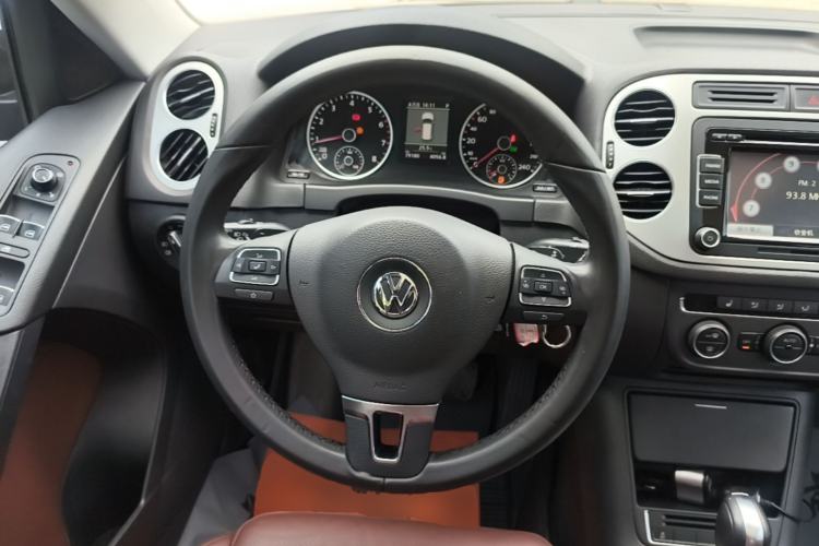 Used Volkswagen Tiguan 2013 1.8TSI Automatic Two-Wheel Drive Luxury Model Steering Wheel