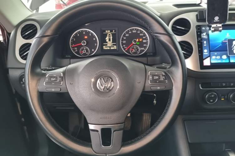 Used Volkswagen Tiguan 2013 1.8 TSI Automatic Two-Wheel Drive Comfort Edition Steering Wheel