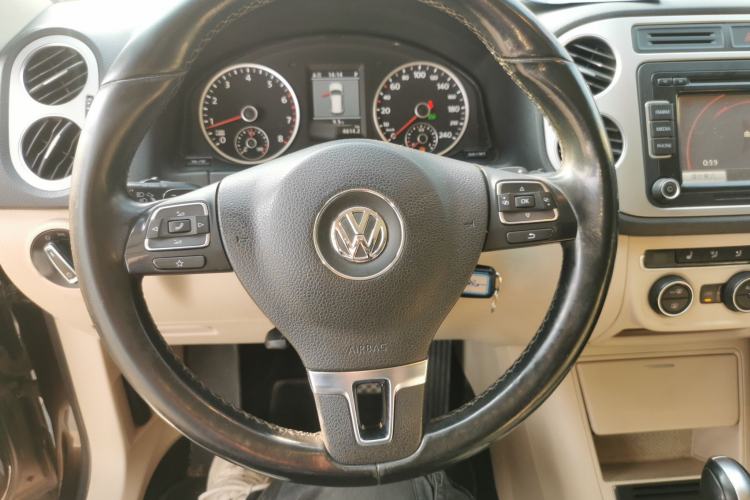 Used Volkswagen Tiguan 2013 1.8TSI Automatic Two-Wheel Drive Luxury Model Steering Wheel