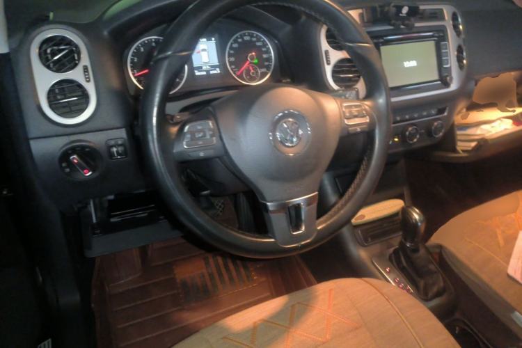 Used Volkswagen Tiguan 2013 1.8TSI Automatic Two-Wheel Drive Luxury Model Steering Wheel
