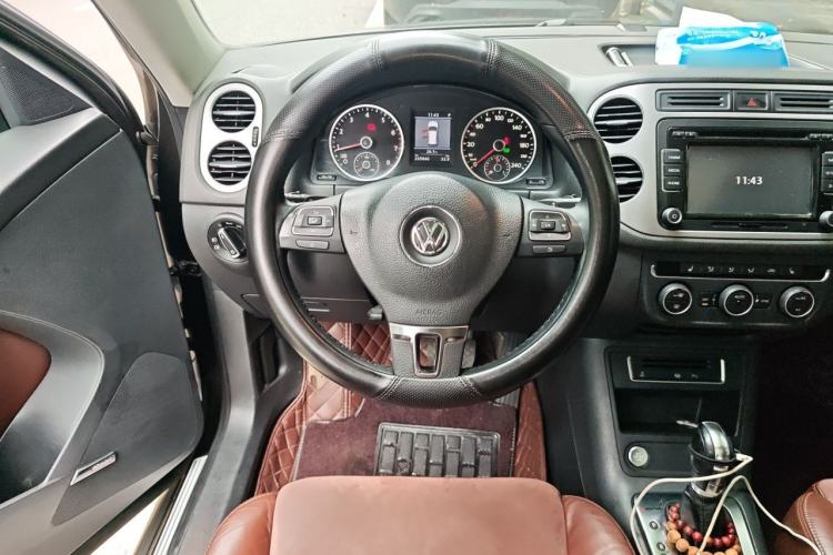 Used Volkswagen Tiguan 2013 2.0 TSI Automatic All-Wheel-Drive Flagship Edition Steering Wheel