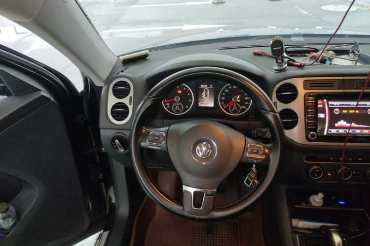 Used Volkswagen Tiguan 2013 1.8 TSI Automatic Two-Wheel Drive Comfort Edition Steering Wheel