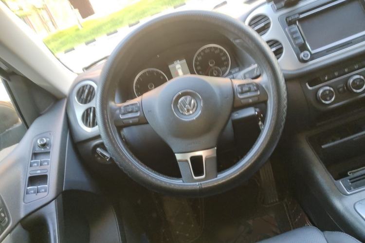 Used Volkswagen Tiguan 2013 1.8TSI Automatic Two-Wheel Drive Luxury Model Steering Wheel