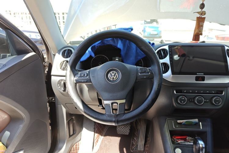 Used Volkswagen Tiguan 2013 1.8TSI Automatic Two-Wheel Drive Luxury Model Steering Wheel