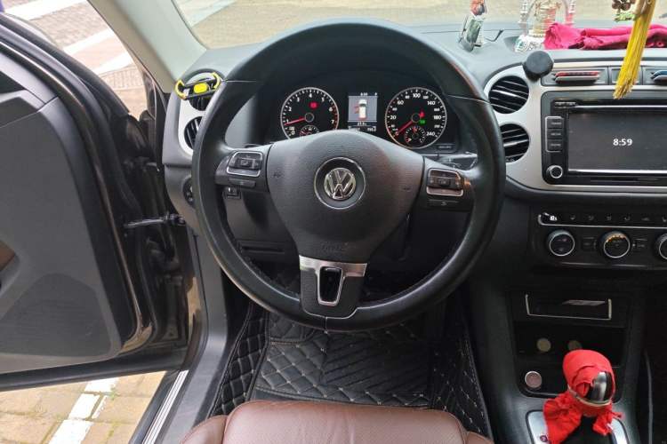 Used Volkswagen Tiguan 2013 1.8TSI Automatic Two-Wheel Drive Luxury Model Steering Wheel