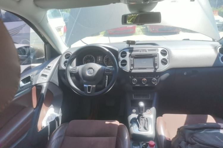 Used Volkswagen Tiguan 2013 2.0 TSI Automatic All-Wheel-Drive Flagship Edition Steering Wheel