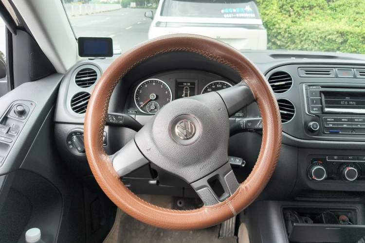 Used Volkswagen Tiguan 2013 1.8TSI Automatic Two-Wheel Drive Trend Edition Steering Wheel