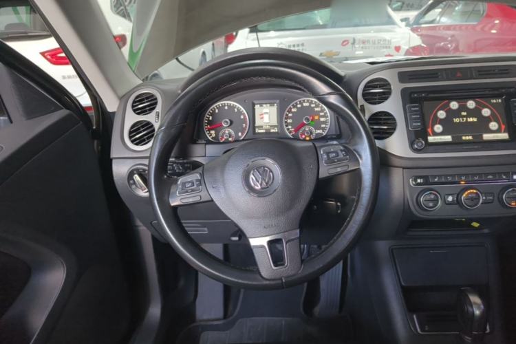 Used Volkswagen Tiguan 2013 1.8TSI Automatic Two-Wheel Drive Luxury Model Steering Wheel