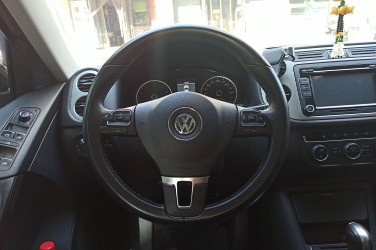 Used Volkswagen Tiguan 2013 1.8TSI Automatic Two-Wheel Drive Luxury Model Steering Wheel