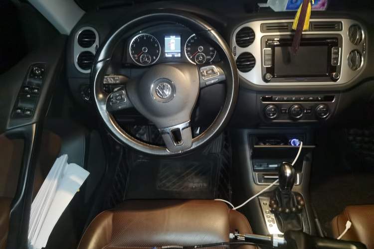 Used Volkswagen Tiguan 2013 1.8TSI Automatic Two-Wheel Drive Luxury Model Steering Wheel