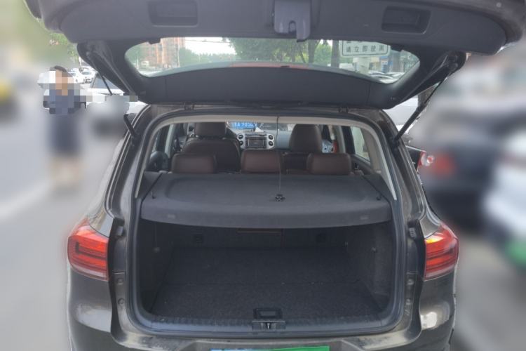 Used Volkswagen Tiguan 2013 1.8 TSI Automatic All-Wheel Drive Luxury Model Trunk