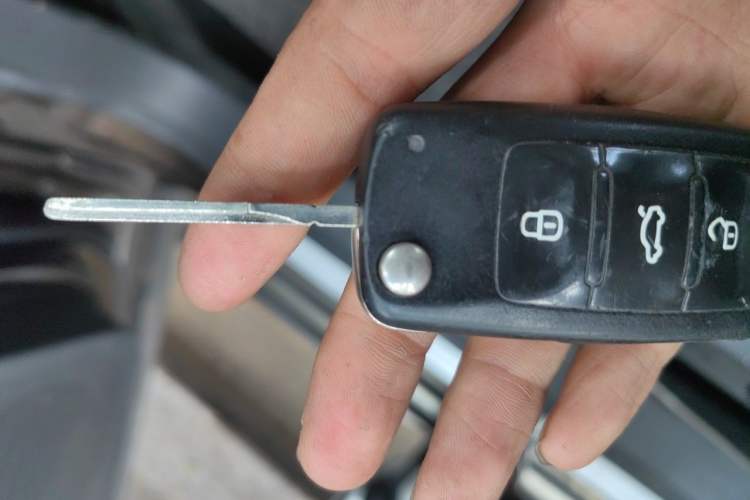Used Volkswagen Tiguan 2013 1.8 TSI Automatic All-Wheel Drive Luxury Model Vehicle Key