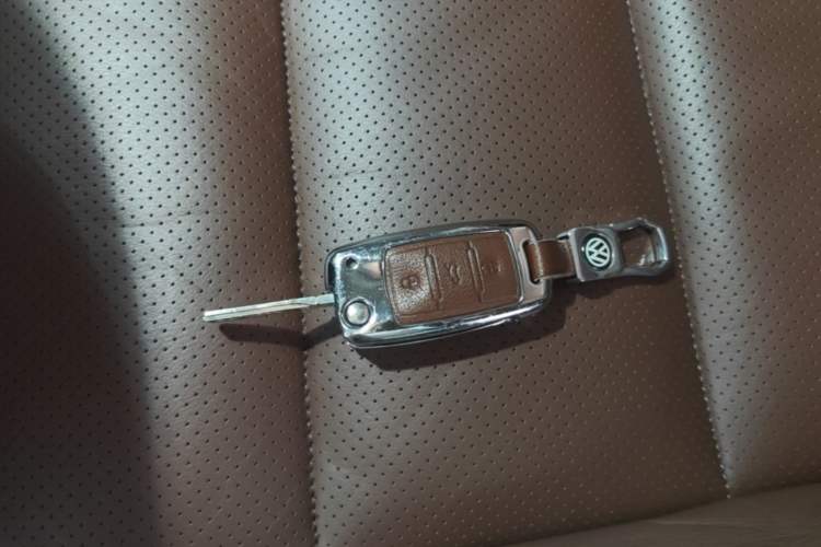 Used Volkswagen Tiguan 2013 1.8 TSI Automatic All-Wheel Drive Luxury Model Vehicle Key