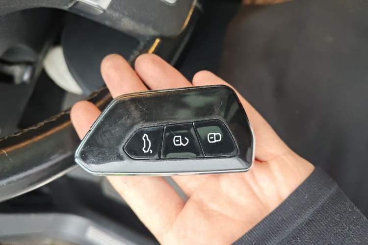 Used Volkswagen Tiguan 2013 2.0 TSI Automatic All-Wheel-Drive Flagship Edition Vehicle Key