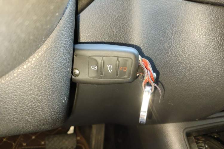 Used Volkswagen Tiguan 2013 1.8TSI Automatic Two-Wheel Drive Luxury Model Vehicle Key