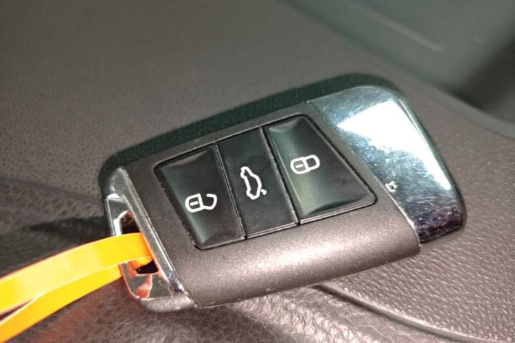 Used Volkswagen Tiguan 2013 1.8TSI Automatic Two-Wheel Drive Luxury Model Vehicle Key