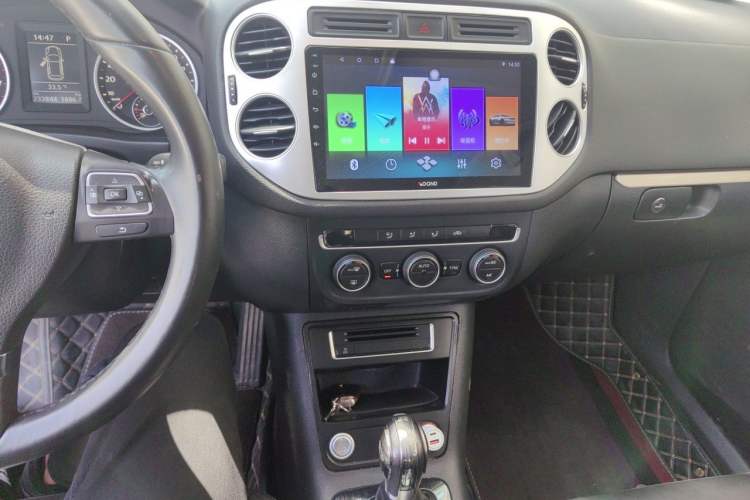 Used Volkswagen Tiguan 2013 1.8 TSI Automatic Two-Wheel Drive Comfort Edition Audio And AC Panel