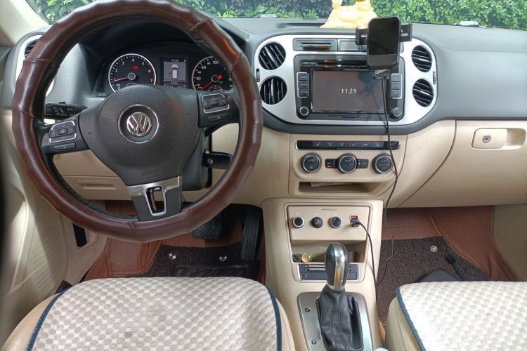 Used Volkswagen Tiguan 2013 1.8TSI Automatic Two-Wheel Drive Luxury Model Center Console