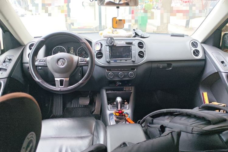 Used Volkswagen Tiguan 2013 1.8 TSI Automatic Two-Wheel Drive Comfort Edition Center Console