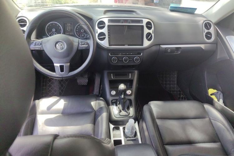 Used Volkswagen Tiguan 2013 1.8 TSI Automatic Two-Wheel Drive Comfort Edition Center Console
