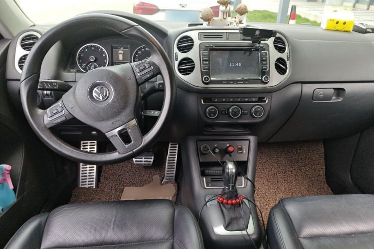 Used Volkswagen Tiguan 2013 2.0 TSI Automatic All-Wheel Drive Luxury Edition Center Console