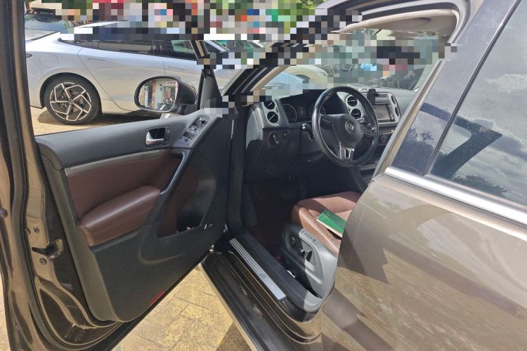 Used Volkswagen Tiguan 2013 2.0 TSI Automatic All-Wheel-Drive Flagship Edition Driver Seat