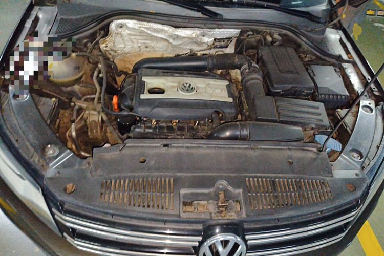 Used Volkswagen Tiguan 2013 2.0 TSI Automatic All-Wheel-Drive Flagship Edition Engine Bay