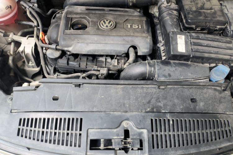 Used Volkswagen Tiguan 2013 1.8 TSI Automatic All-Wheel Drive Luxury Model Engine Bay