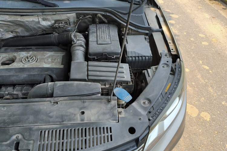 Used Volkswagen Tiguan 2013 1.8TSI Automatic Two-Wheel Drive Luxury Model Engine Bay Left