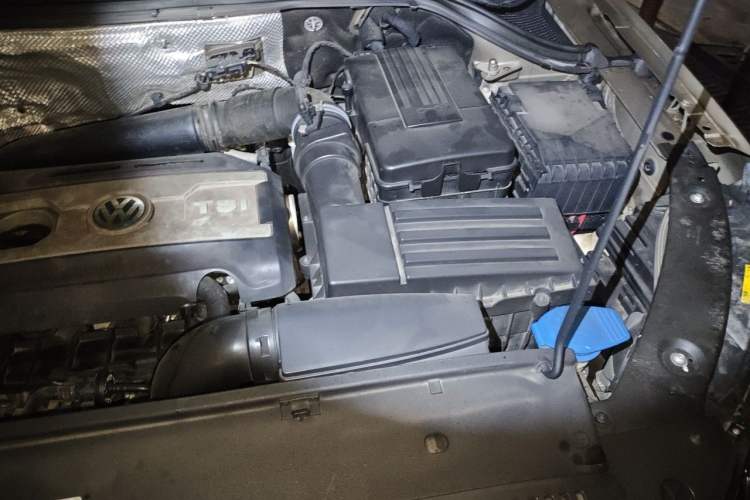Used Volkswagen Tiguan 2013 1.8 TSI Automatic Two-Wheel Drive Comfort Edition Engine Bay Left