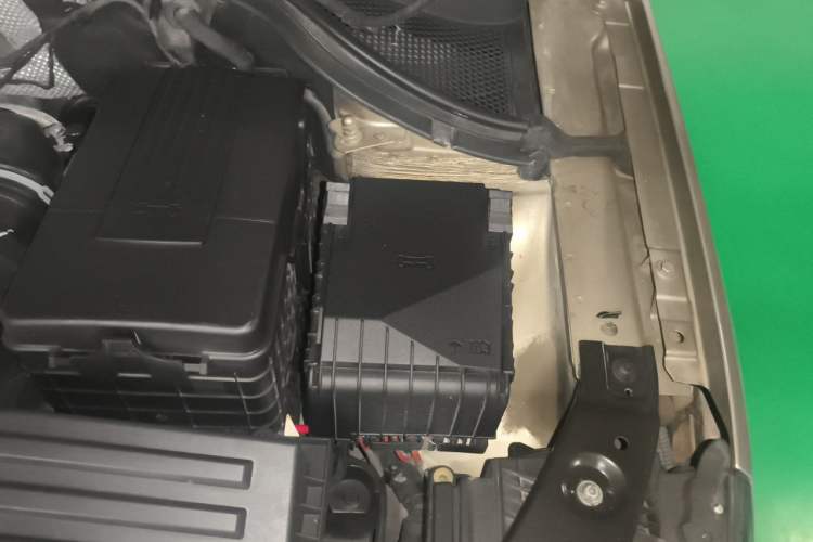 Used Volkswagen Tiguan 2013 1.8TSI Automatic Two-Wheel Drive Trend Edition Engine Bay Left