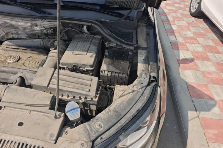 Used Volkswagen Tiguan 2013 2.0 TSI Automatic All-Wheel-Drive Flagship Edition Engine Bay Left